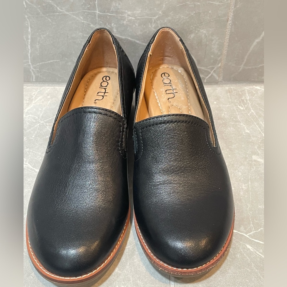 Earth Comfort Shoes, Slip-On Black Leather, Casual Low Block Heel, Women's 6